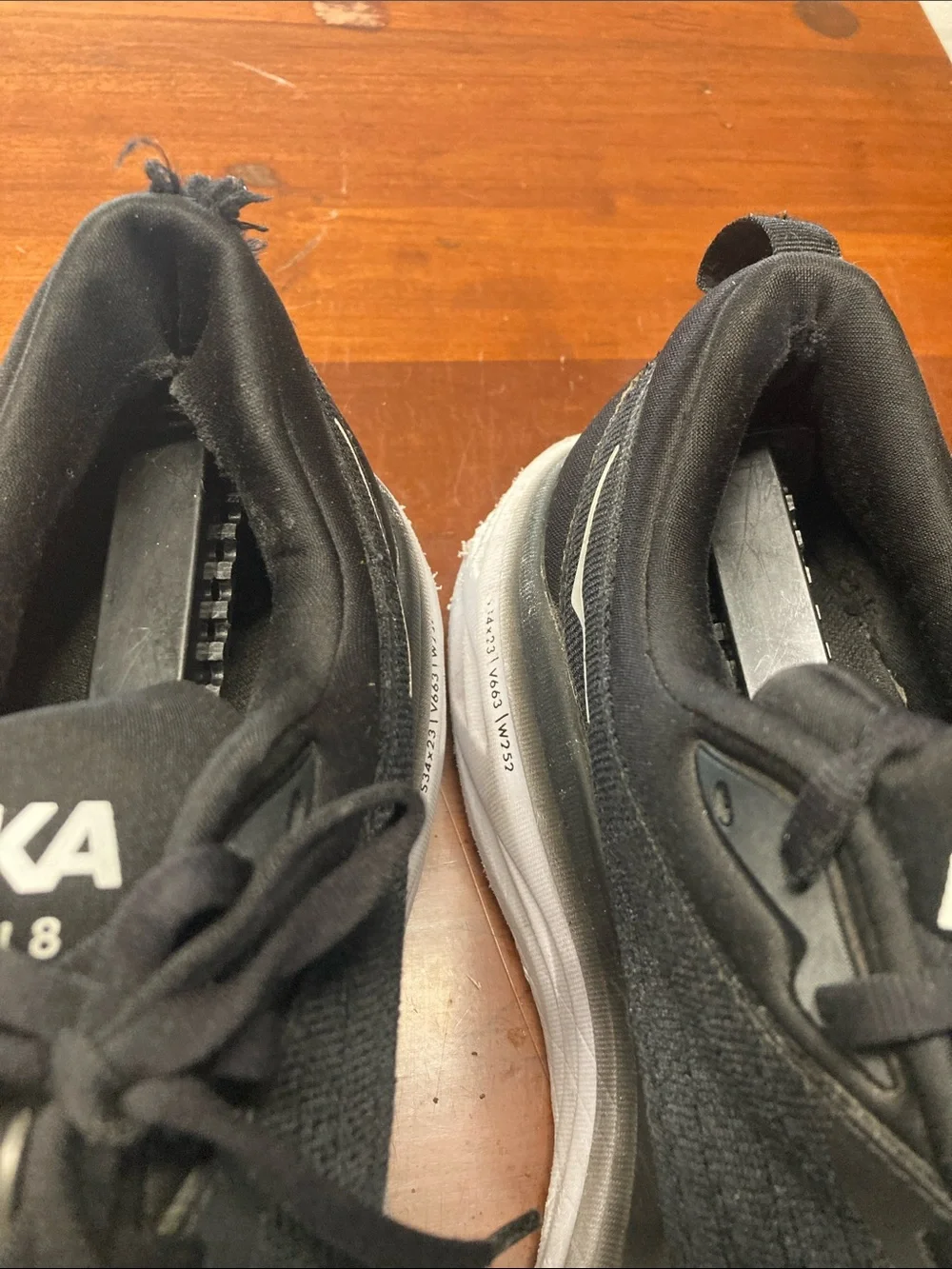 Hoka Bondi 8 Woman’s Size 10.5D Black and White Running Shoes Sneakers See pics